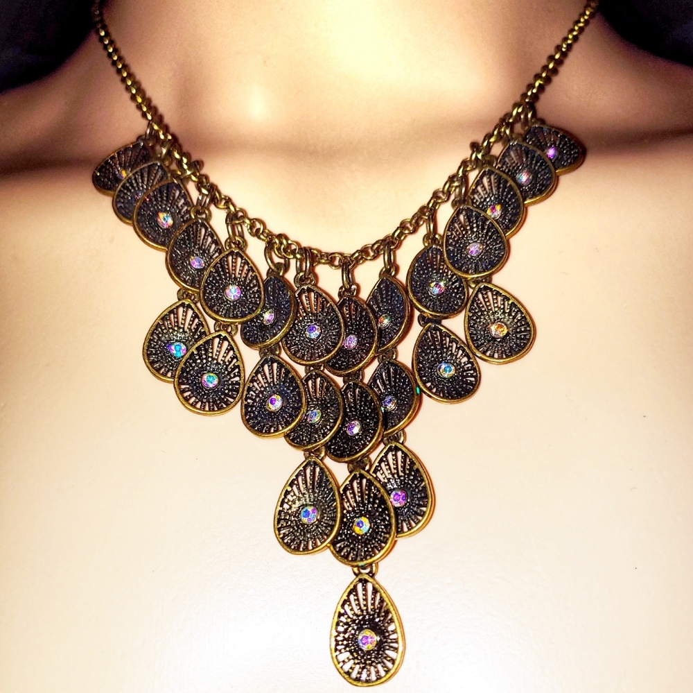 247N147 NWT Island Planet Miami Antique Gold Necklace